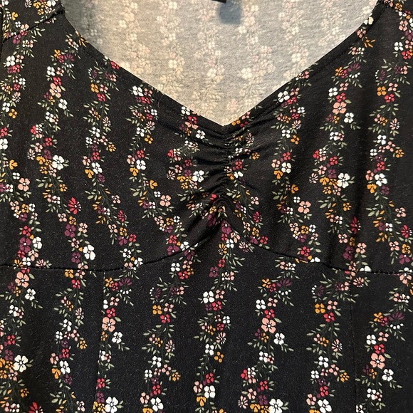 Floral Black Dress - Picture 5 of 6